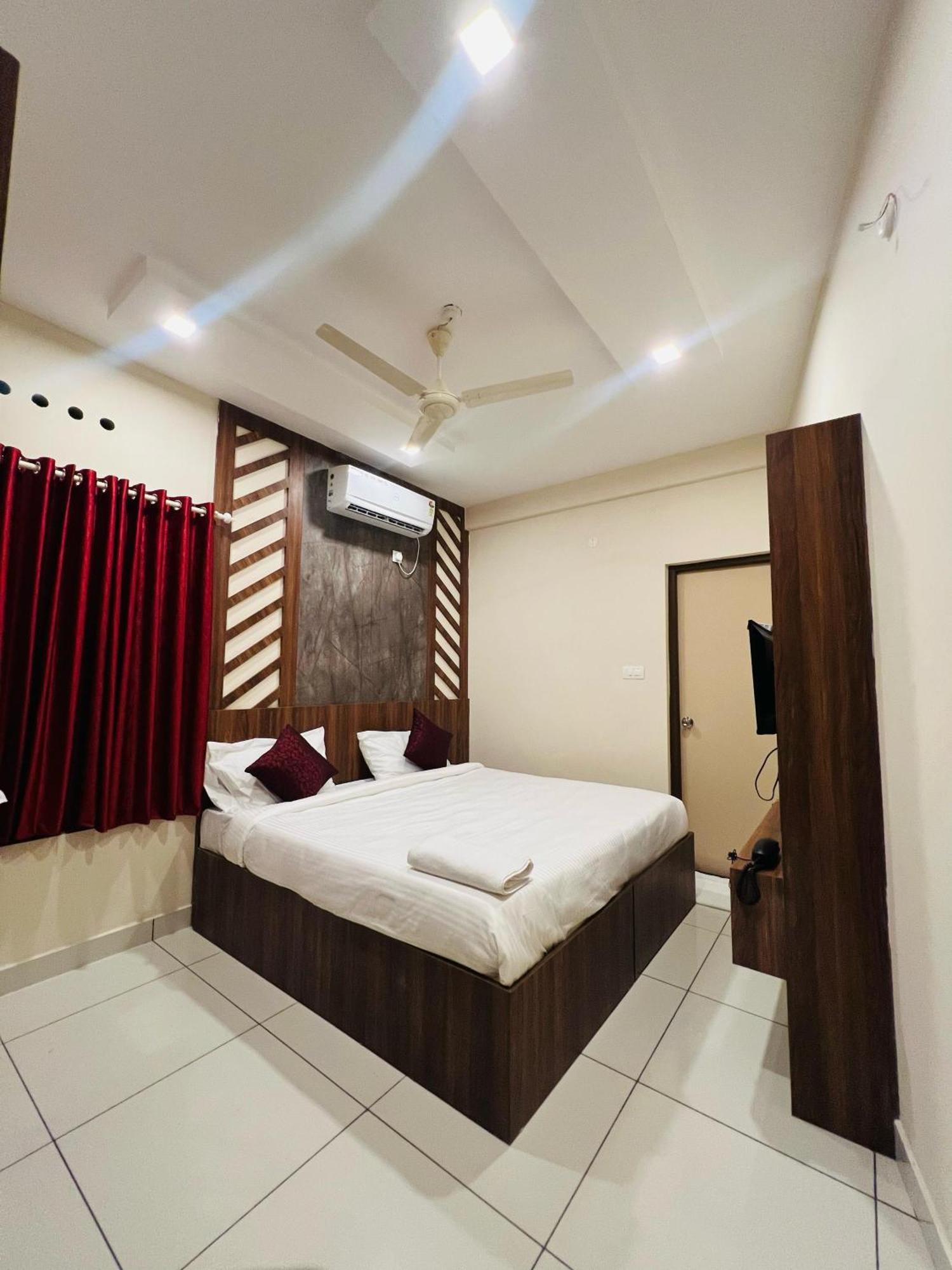 Kochi Gypsy Hotel Cusat מראה חיצוני תמונה