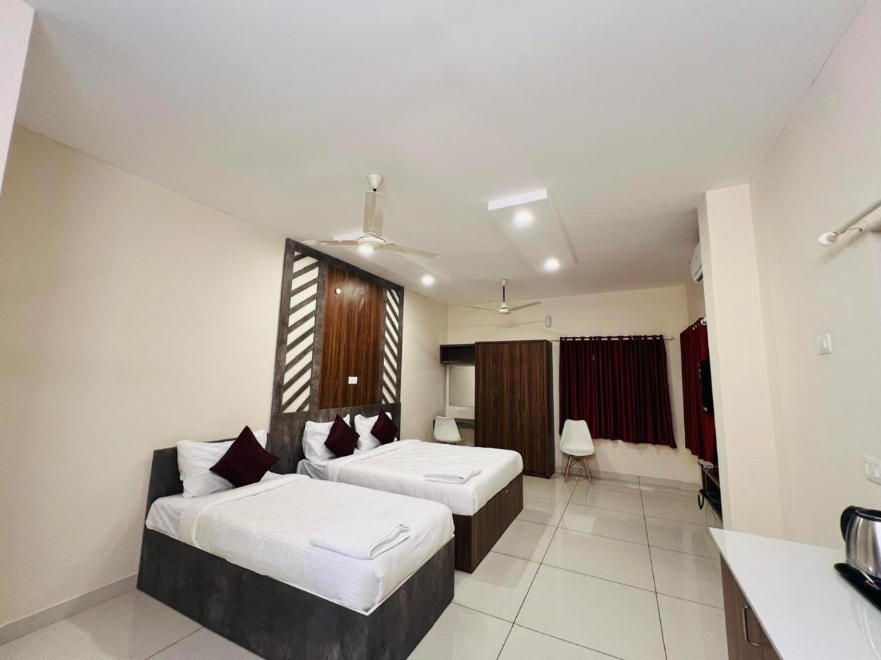 Kochi Gypsy Hotel Cusat מראה חיצוני תמונה